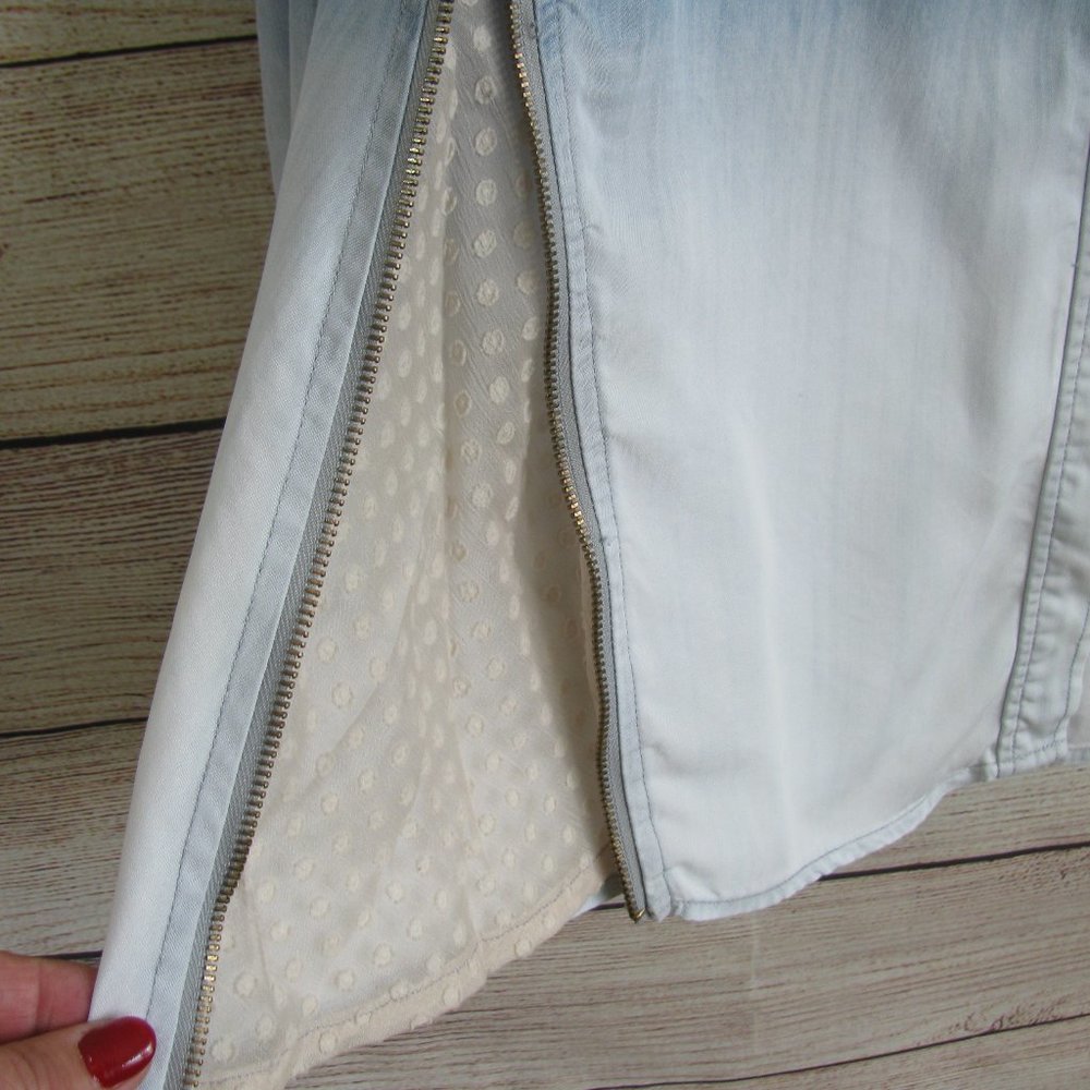 Holding Horses Ombré Chambray Shirt - Picture 6 of 9